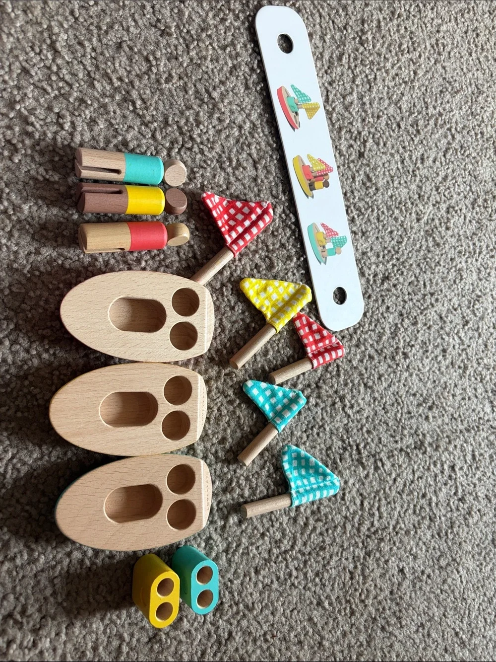 B66 Lovevery Boat Set